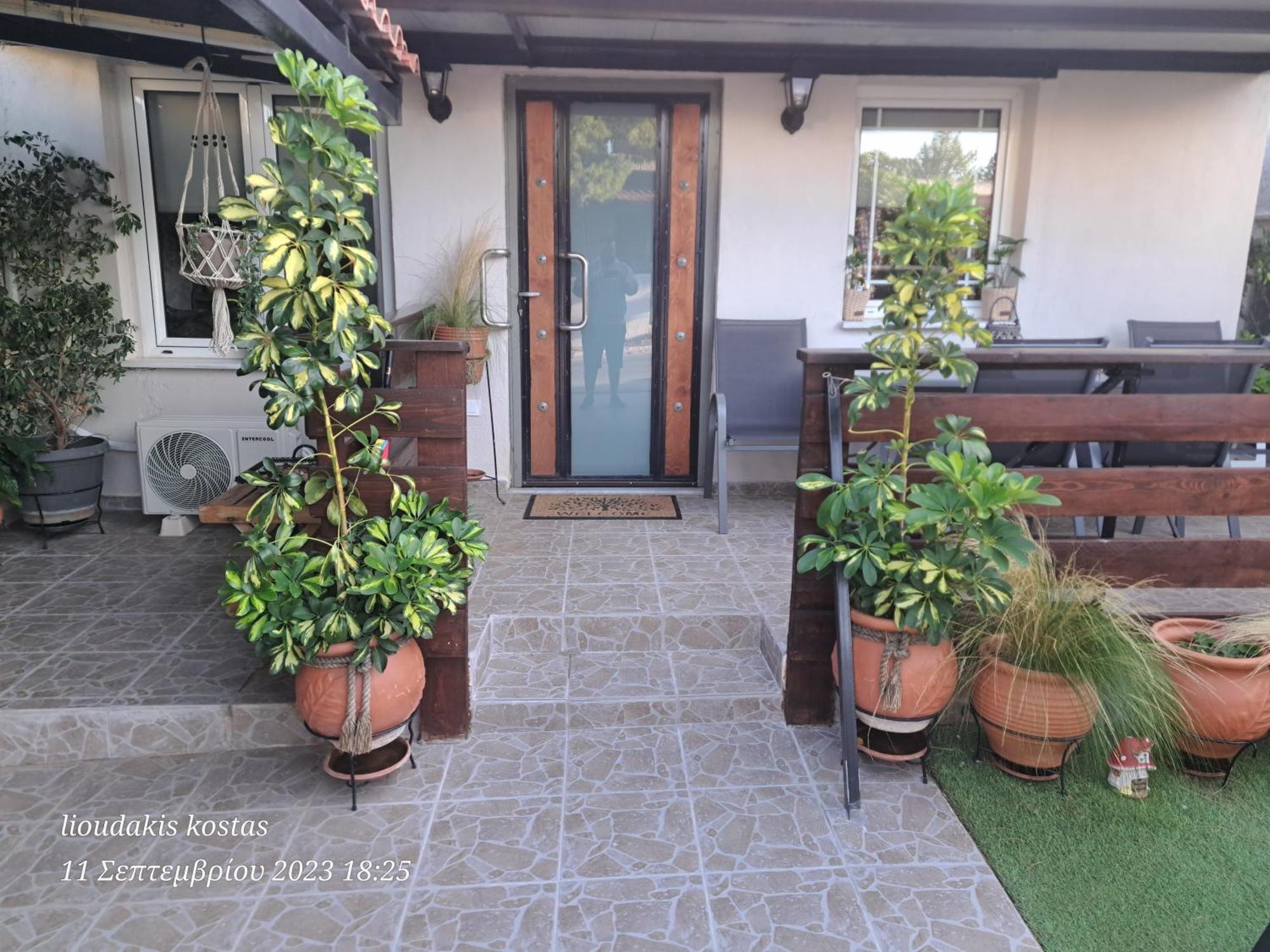 Zoe Garden Home Spata  Luaran gambar